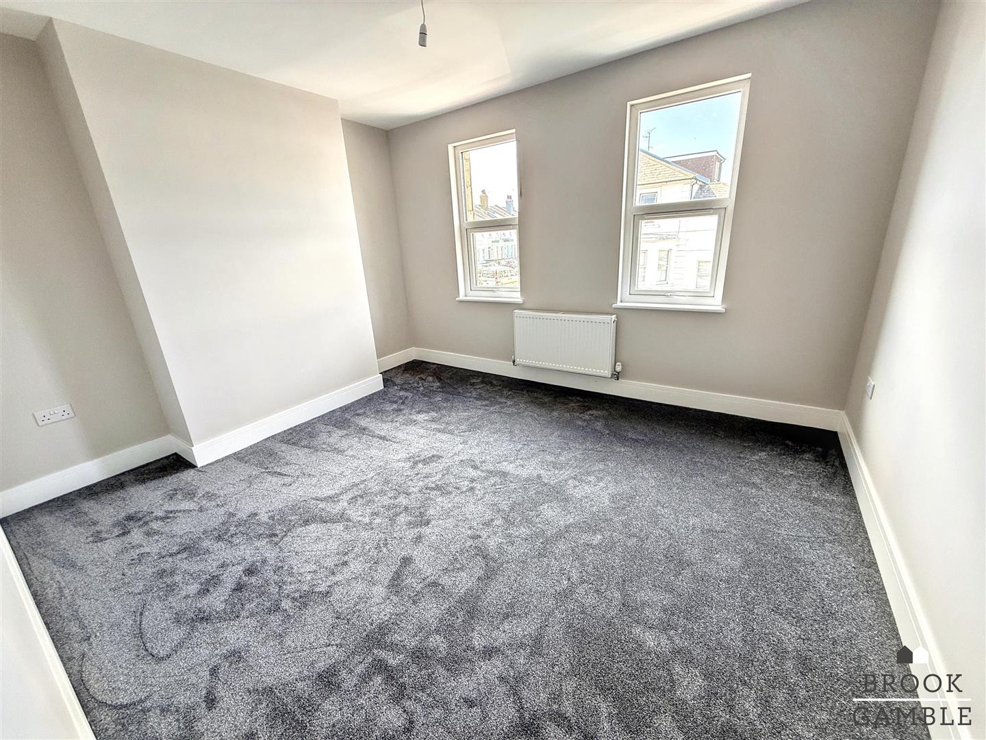 2 Bedroom House. Beamsley Road in Eastbourne,  9